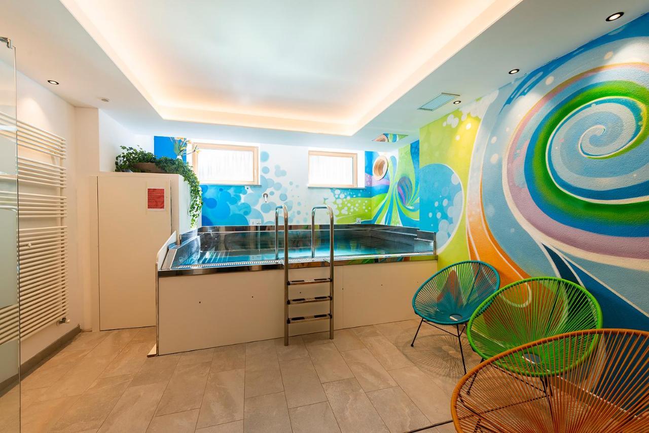 Hotel Al Lago Сорага Екстериор снимка
