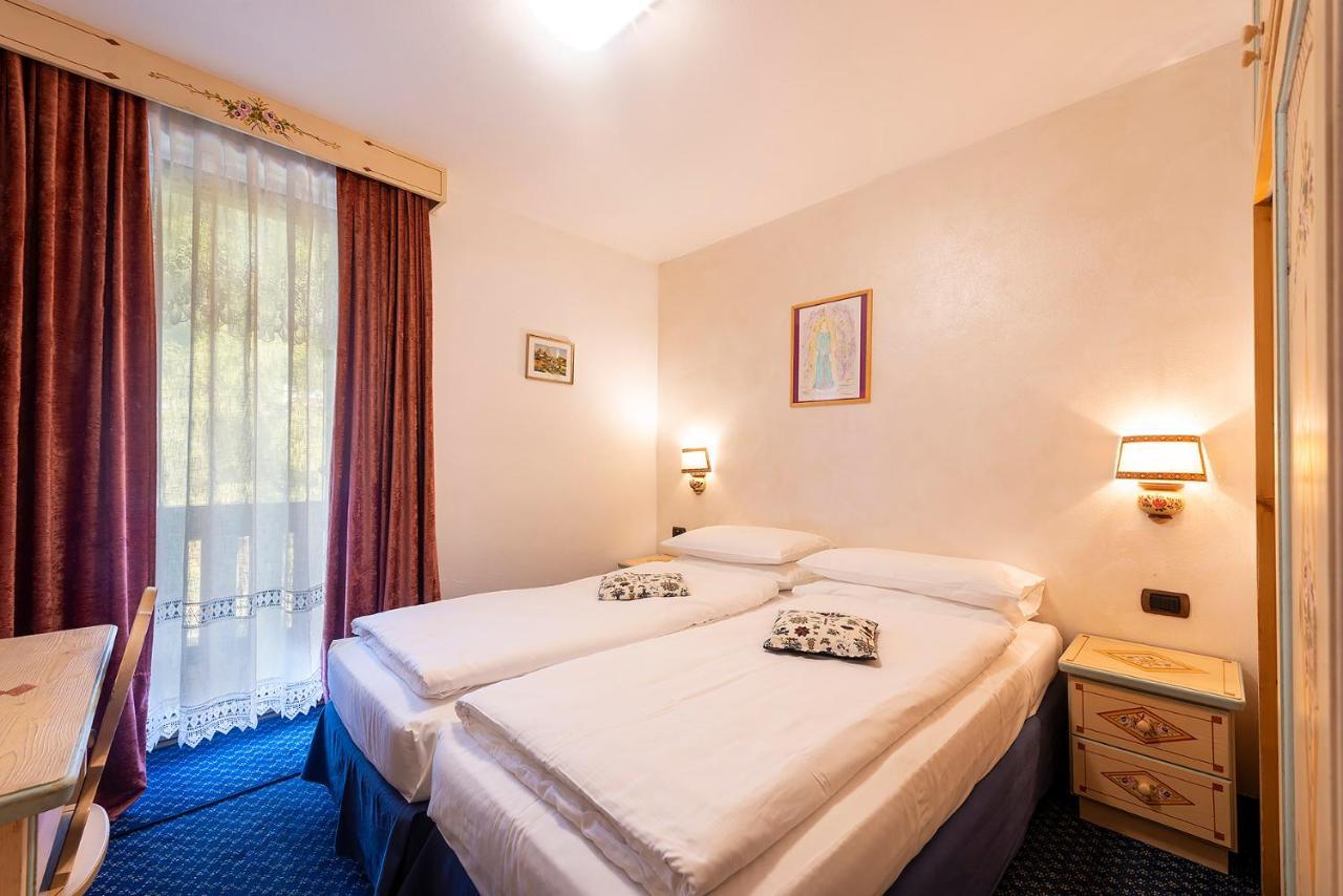 Hotel Al Lago Сорага Екстериор снимка